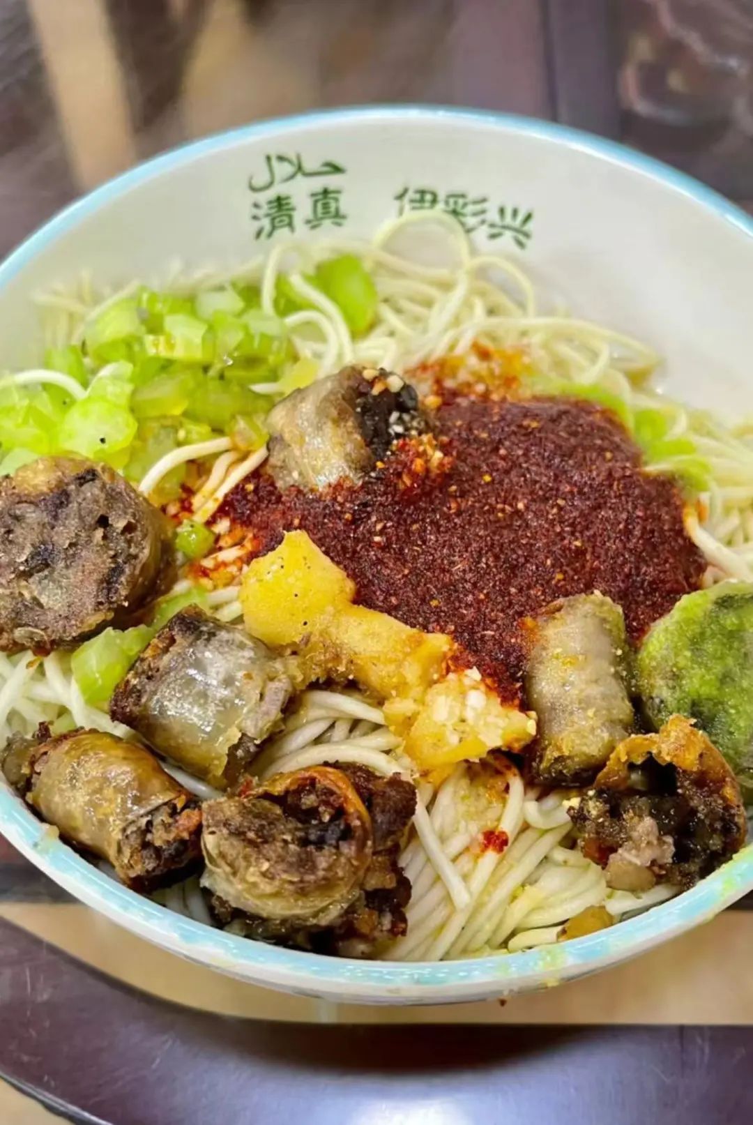 调料小碟里面有糖蒜