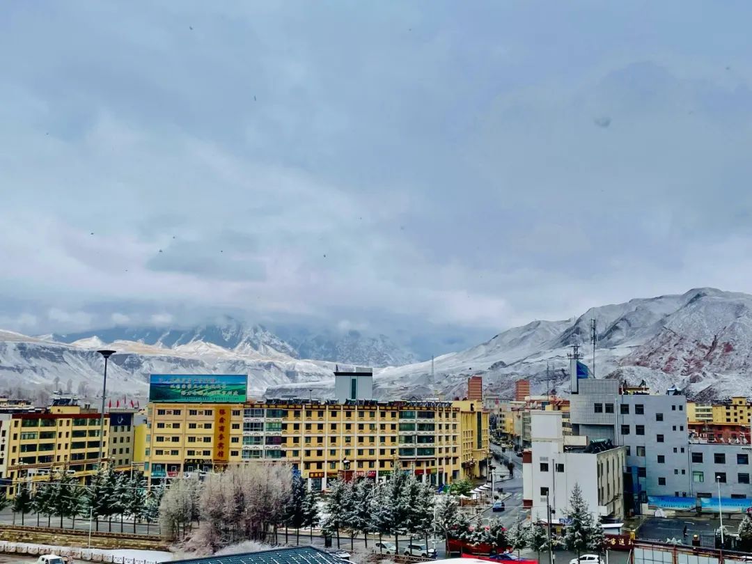 肃南:春雪落祁连 山城美如画_澎湃号·政务_澎湃新闻-the paper