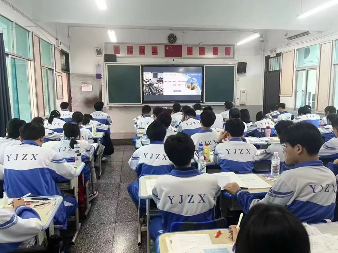 印江中学校服图片