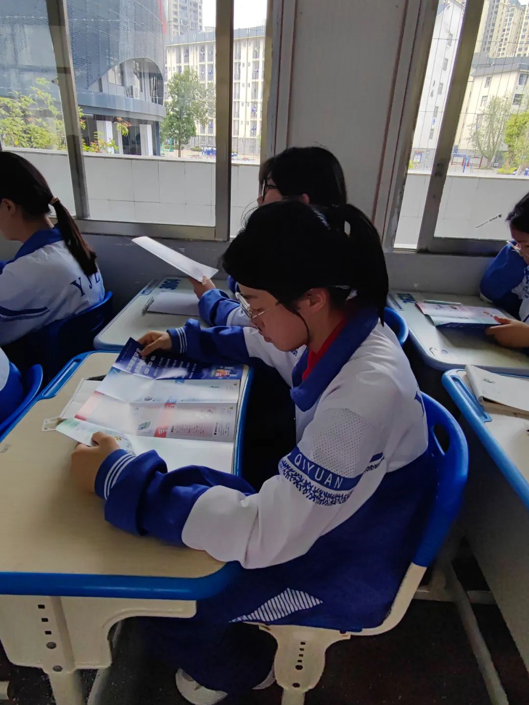 印江法院到印江中学开展防范新型电信网络诈骗宣传活动_澎湃号·政务