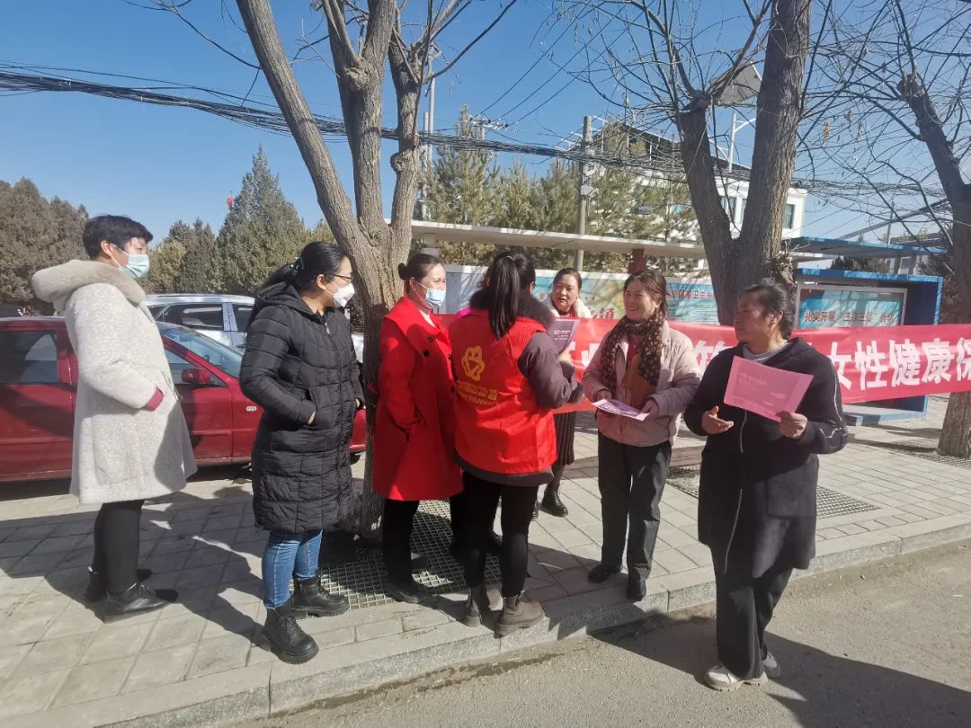 为民办实事丨爱来癌去守护她健康果园镇开展两癌防治宣讲与健康宣传