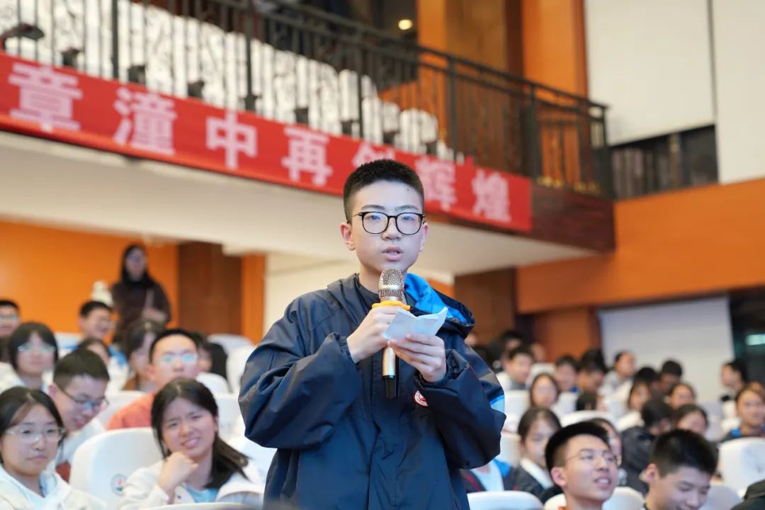 守护花开防欺凌潼南法院防校园欺凌巡讲第一站潼南中学开讲了