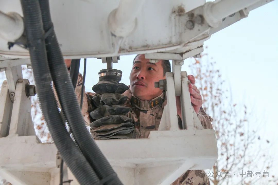 战位风采丨通信战场上的排头兵姚海燕