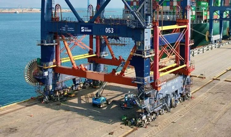 据悉,作为国内最早大规模使用岸电,岸电供电能力最