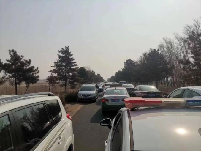 文明祭扫 平安清明丨四平交警发布2024年清明节"两公布一提示"_澎湃号