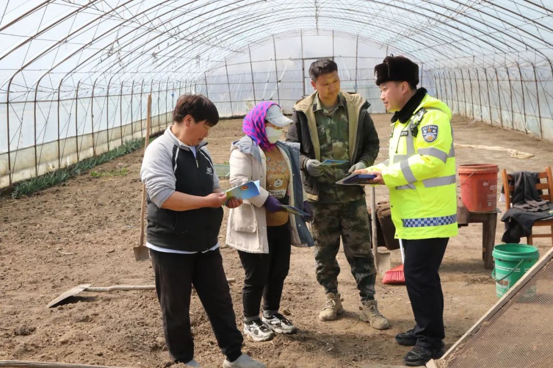 春季守護行動琿春公安交警進村屯安全守護入人心