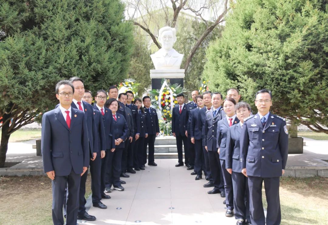 临夏中院开展"忆先烈 铸忠诚 担使命"主题党日活动_澎湃号·政务_澎湃