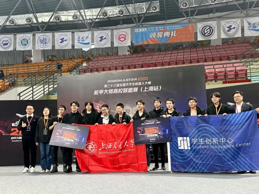 工程大校园里,这场机器人大赛令人热血沸腾_澎湃号