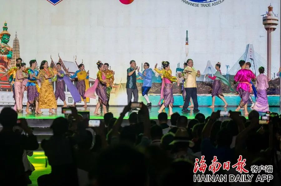 组图|2024年第十届海南文昌南洋文化节开幕_澎湃号·政务_澎湃新闻