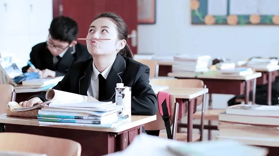 蔡雨辰(女,12岁):上一次哭是在被同学取绰号的时候.