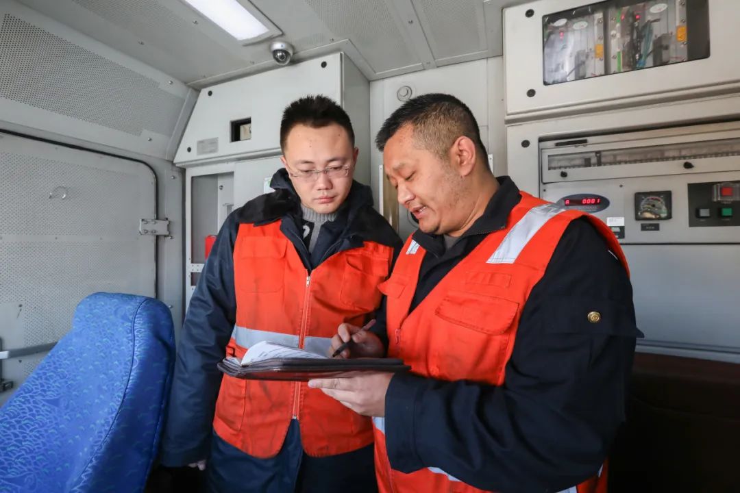 准格尔,东胜煤炭外运能力紧张状况和既有北同蒲铁路的运力不足矛盾