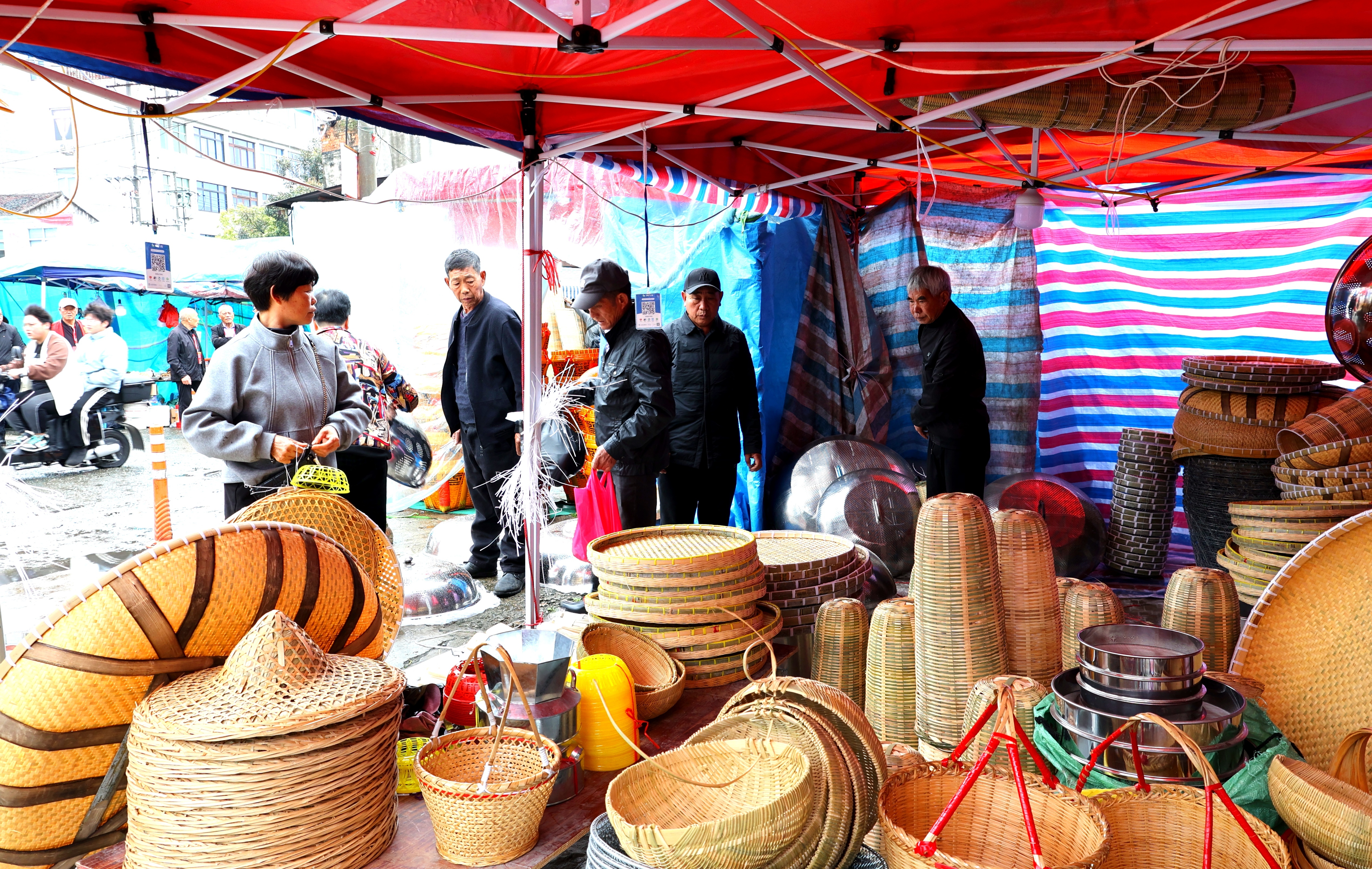 古城老街"热闹兮"_澎湃号