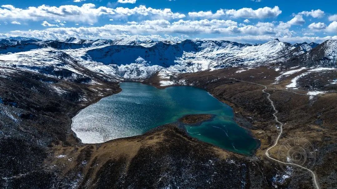 《"措,湖"争锋》(组照)08万东(辽宁铁岭)拍摄于四川川西.