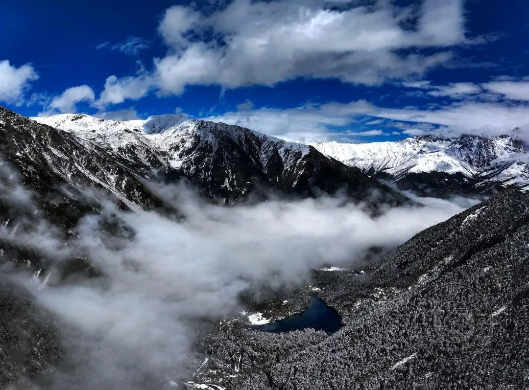 《"措,湖"争锋》(组照)08万东(辽宁铁岭)拍摄于四川川西.