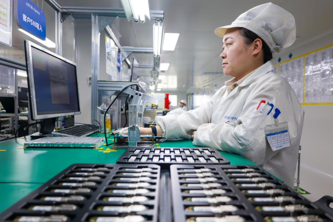 光通讯行业的重大突破与变革,作为通信产业高速光芯片技术领域的一员