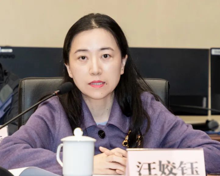 看这里→【附白皮书二维码】_澎湃号·政务_澎湃新闻-the paper