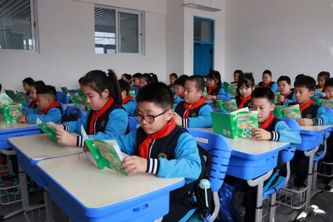 春季守护行动|珲春公安交警进校园 交通安全筑梦行_号