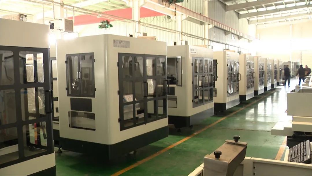 走访解促固安凝华机床制造有限公司自主研发引领行业新引擎