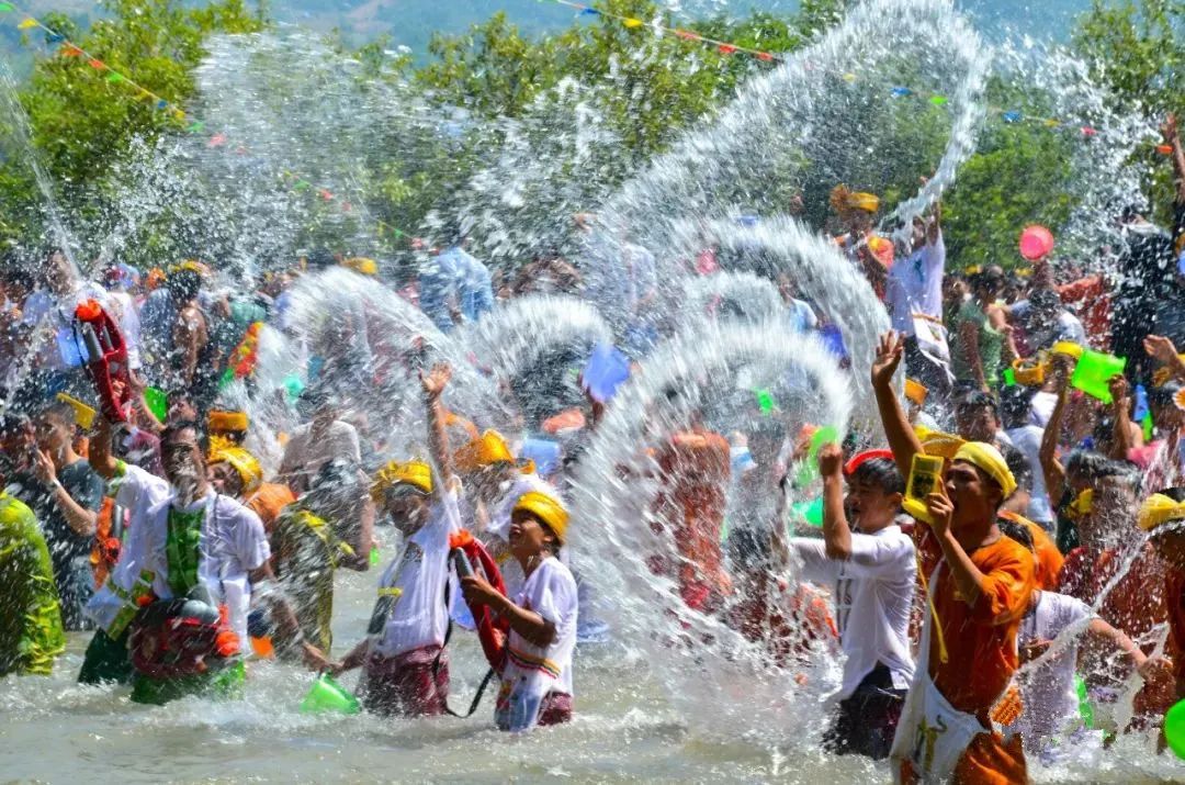 "泼"天的快乐要来啦!2024年德宏芒市泼水节这样玩