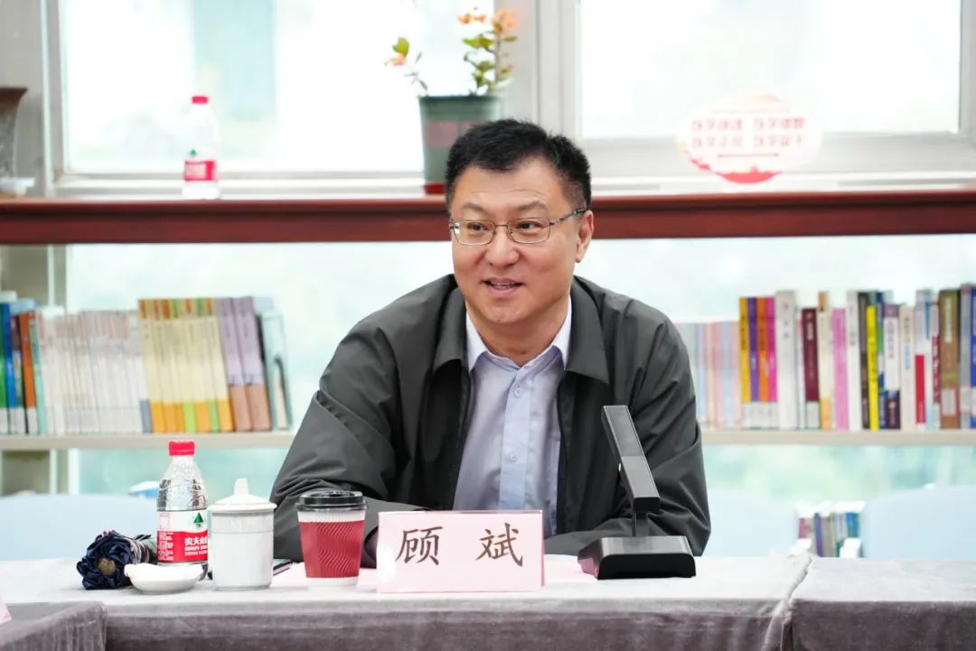 区政协委员顾斌上钢围绕"一老一小"做了大量的工作,一方面体现了上钢