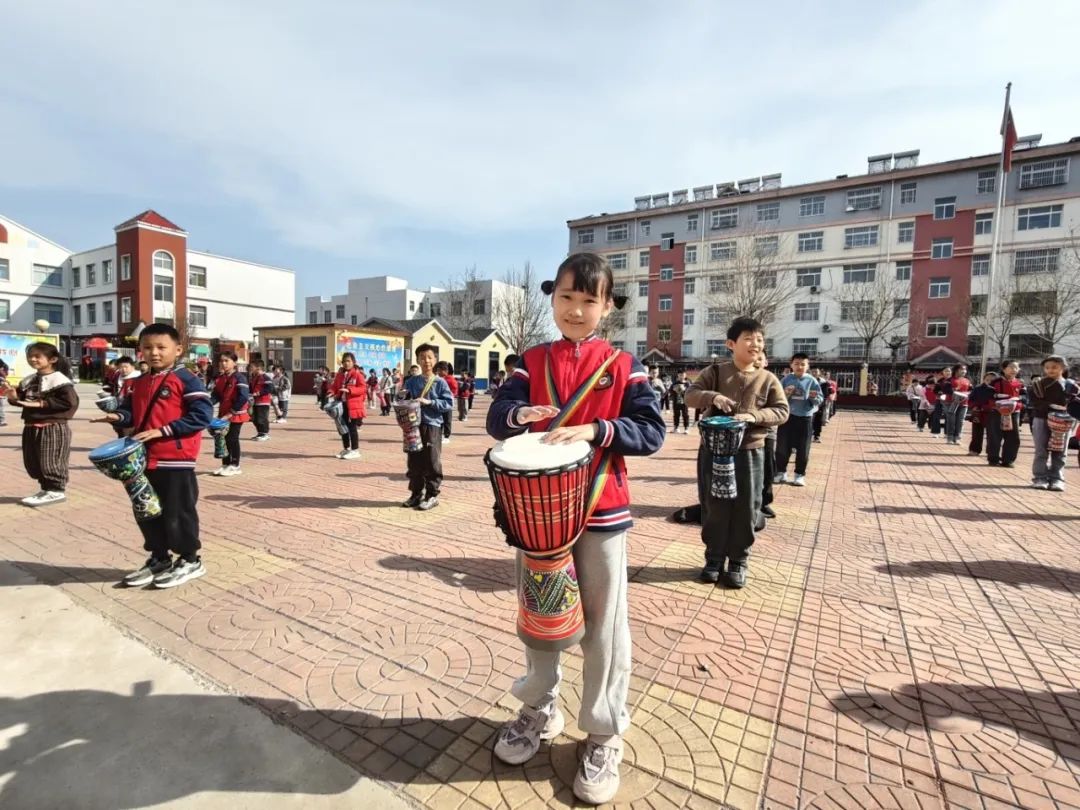 安丘市和平中学简介图片