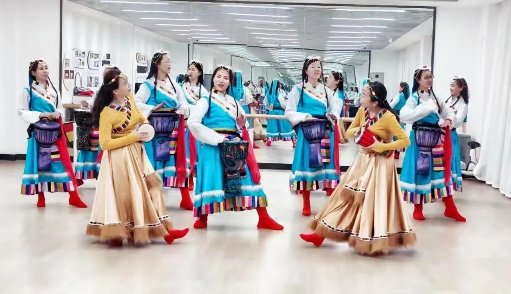 "我们打造普惠性艺术培训课堂,不设门槛,没有年龄要求,只要想学就