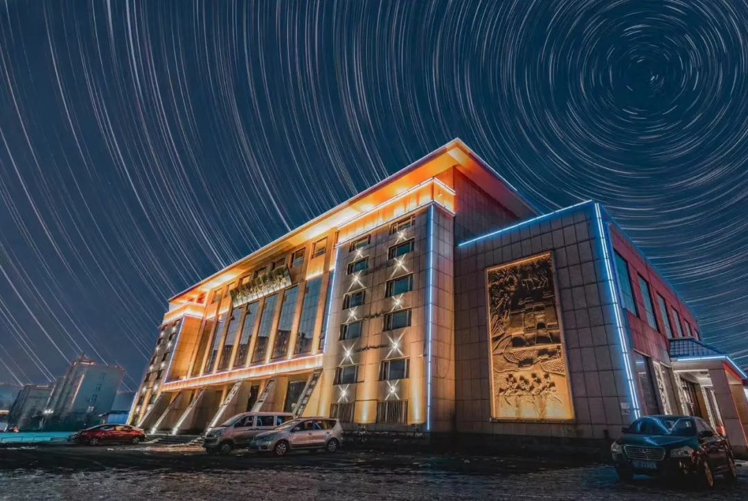 在江源与春天撞了个满怀