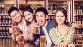 醉態(tài)識人：酒杯里的人性解碼
