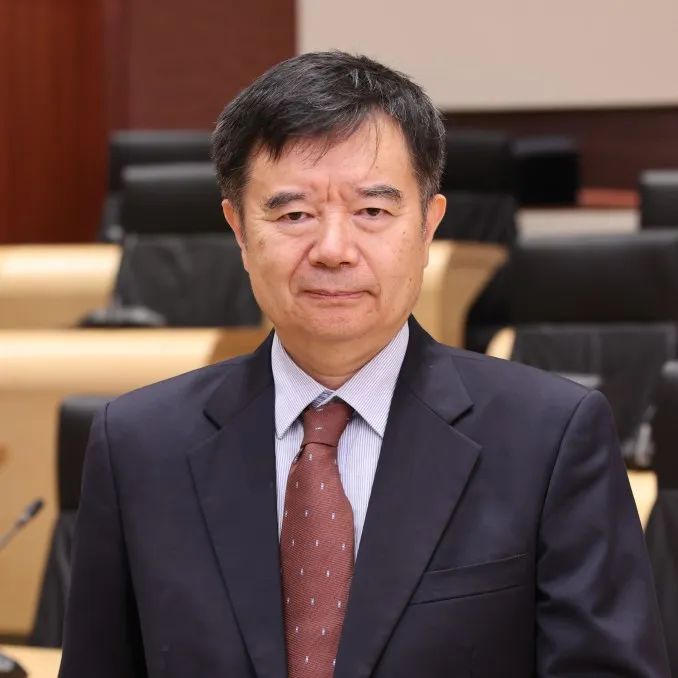 主讲人简介以三星堆遗址为代表的三星堆文化,以金沙遗址为代表的十二