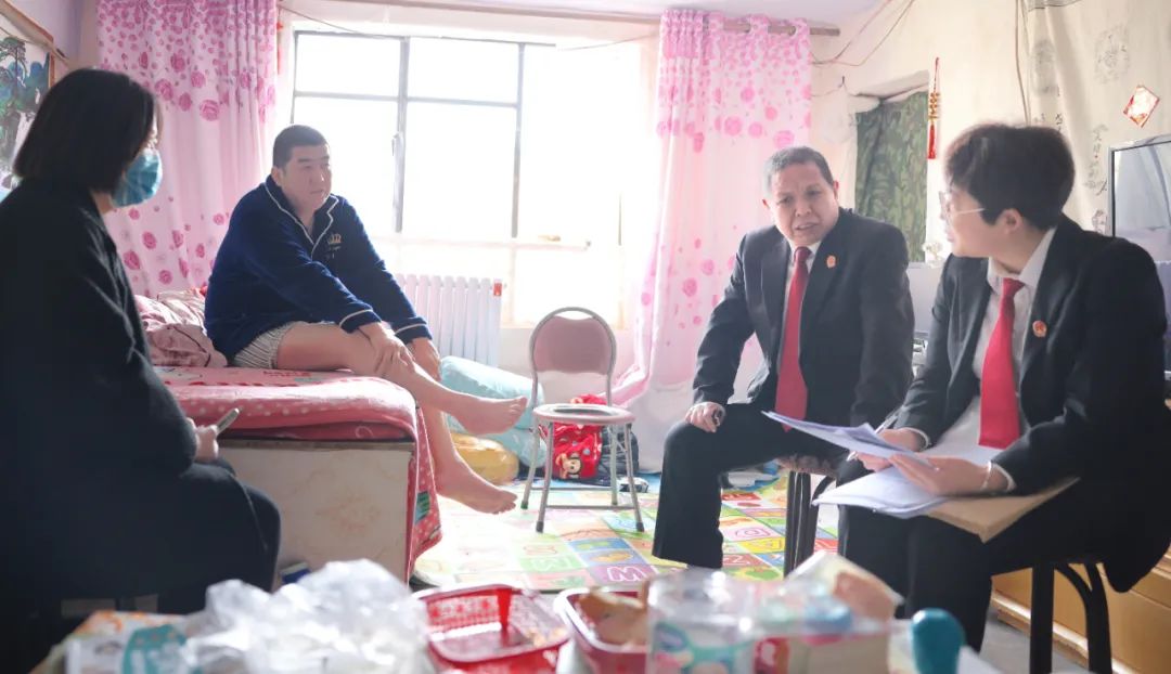 少年燃放烟花不慎失火法官调解家庭教育指导守护未成年健康成长