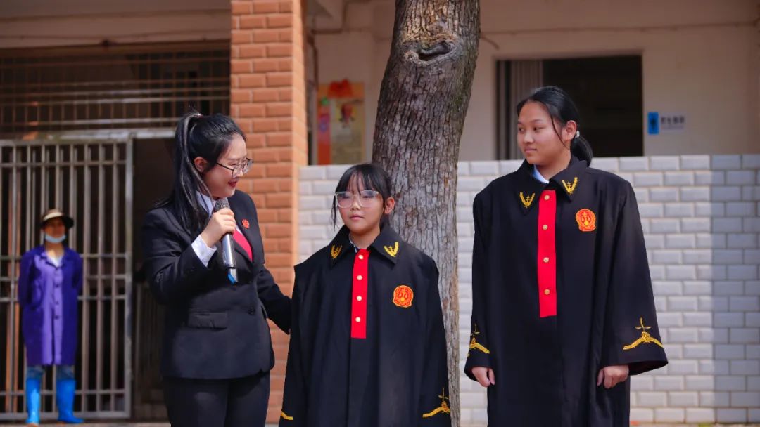 亮护蕾利剑汉寿法院开展预防欺凌护航成长主题送法进校园活动