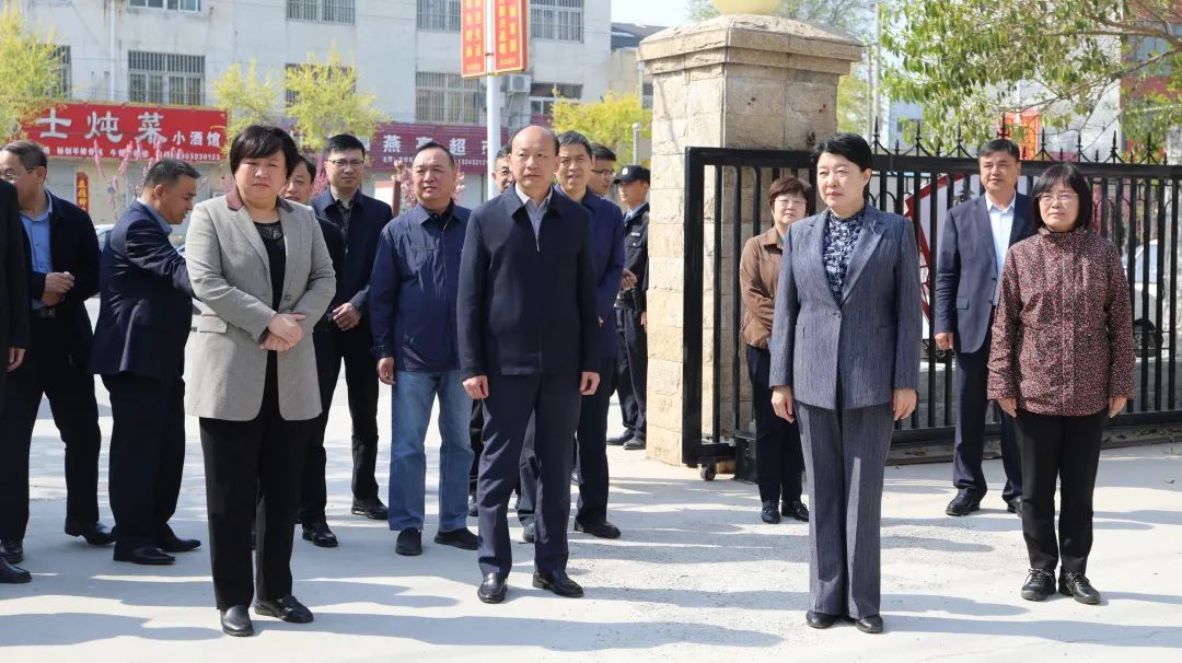 市人大常委会副主任李莉荣带队调研法院关于民营经济发展司法保障工作