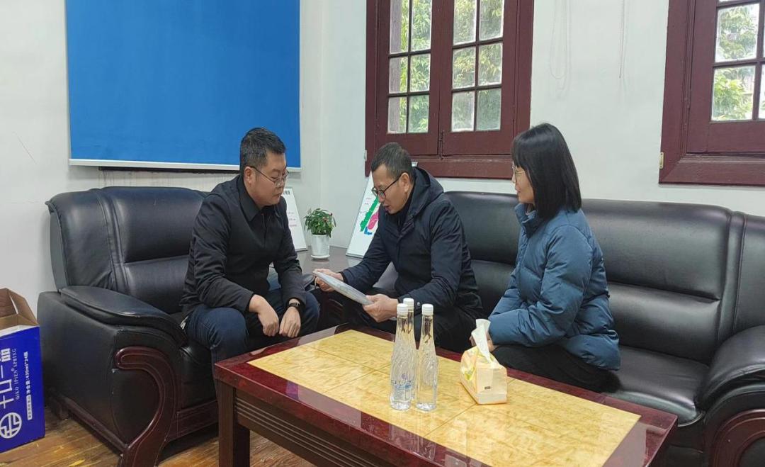 两会时间|上门走访纳诤言 护航发展有方向——大竹县