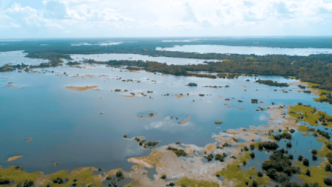 亚马逊双劫：气候变化带来洪水和干旱