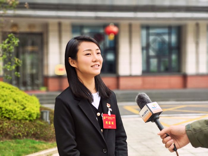 蓝图绘就振人心 与会人员热议区委三届八次全会精神(二)