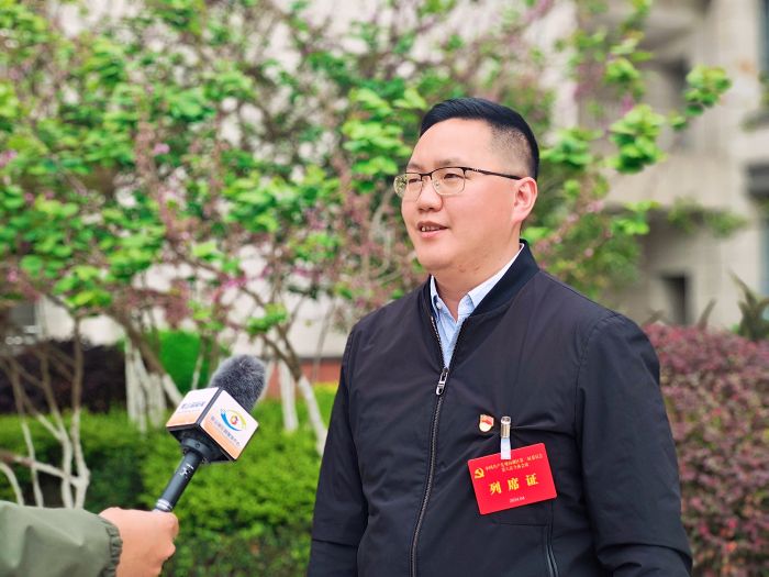 蓝图绘就振人心 与会人员热议区委三届八次全会精神(二)_澎湃号·政务_澎湃新闻-The Paper