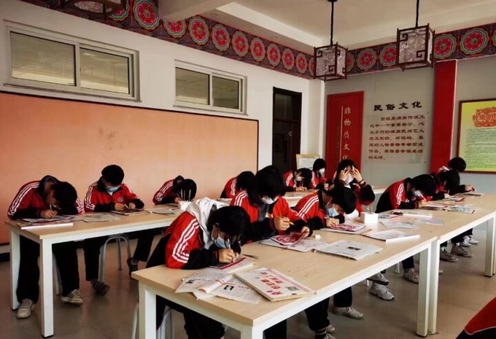 齐齐哈尔民族中学校服图片
