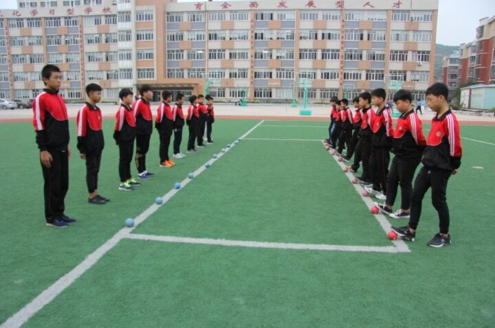 齐齐哈尔民族中学校服图片