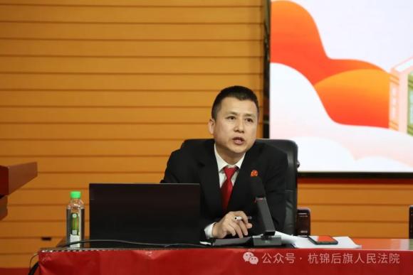 本次活动两名委派法治副校长张焱,苗春宝分别在奋斗小学,奋斗中学多