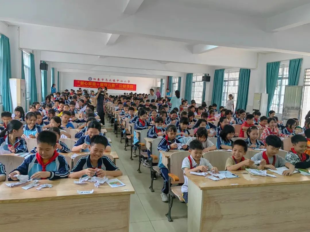 松柏中学河01学校通过开展本次关爱留守儿童公益活动,切实增强留守