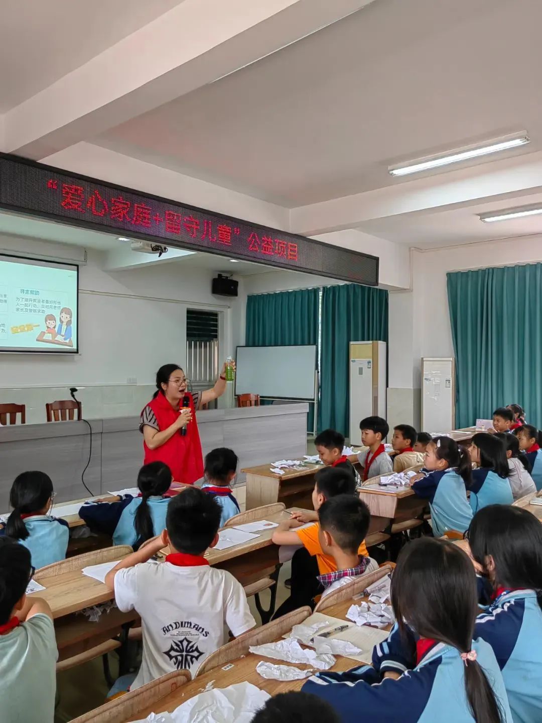 松柏中学河01学校通过开展本次关爱留守儿童公益活动,切实增强留守