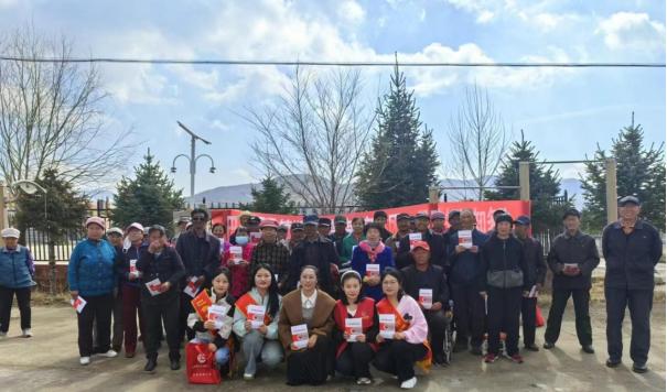 巴音锡勒镇"阳坡弯弯"暖民心 政策宣讲惠民生_澎湃号·政务_澎湃新闻