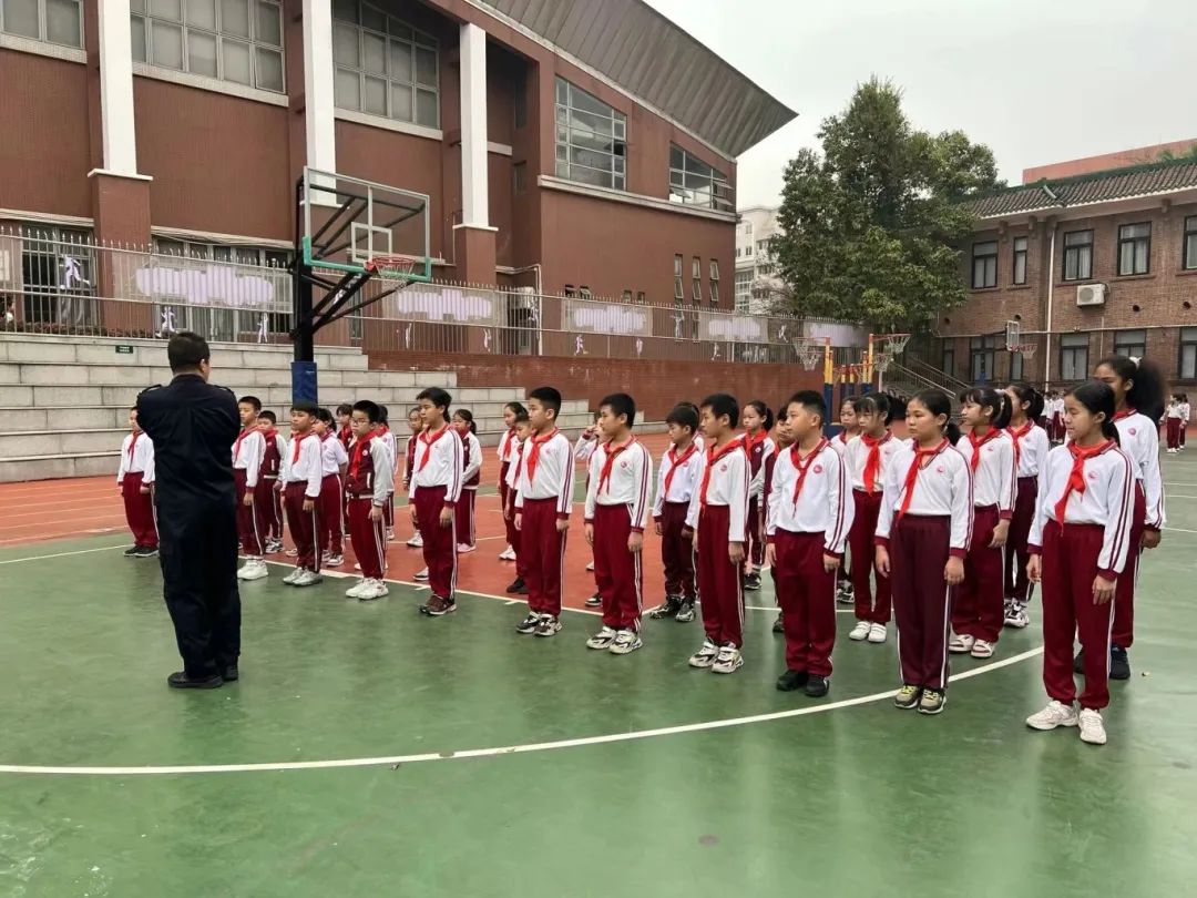 追光前行,打开不一样的主题党日活动(二)_澎湃号