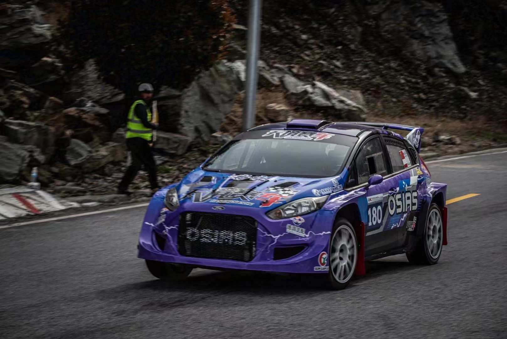 瑞安车队在陕西上演"速度与激情"_澎湃号·媒体_澎湃新闻-the paper