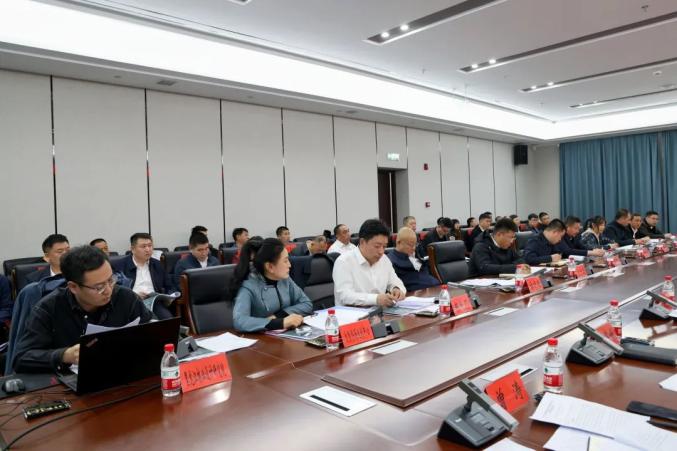 县人大常委会主任王立海,县领导肖海亮,赵德新,于长灏,马俊峰,曾涛,刘