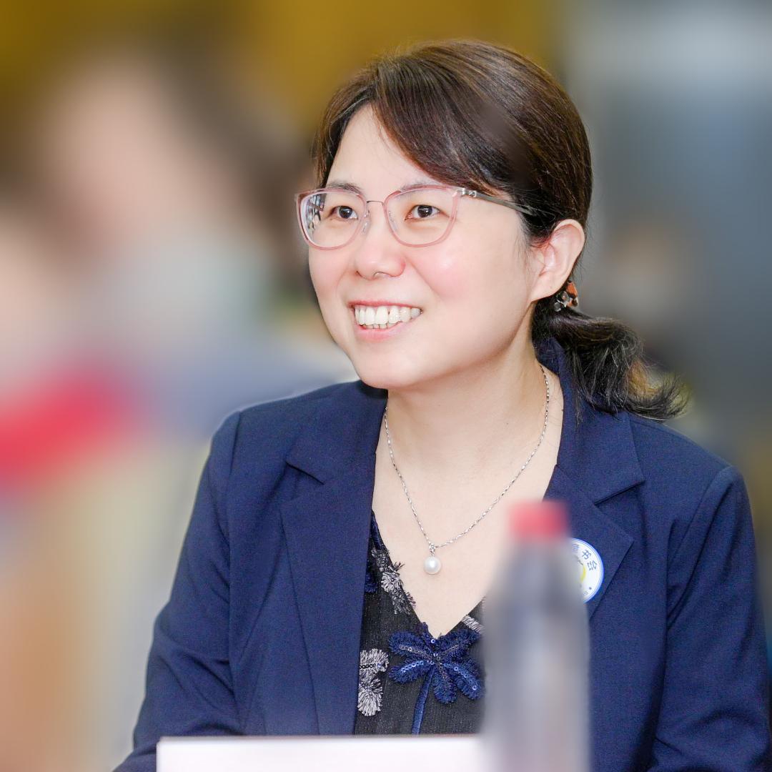 张弘,儿童文学作家,资深新闻媒体人,业余创办亲子阅读推广公益新媒体