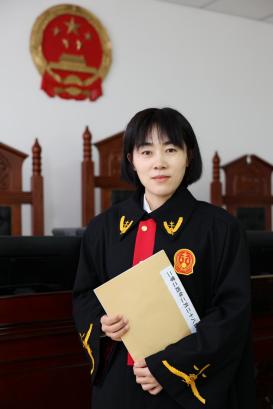 周末人物贾立平一个风一样的女法官