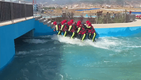 "劈波斩浪"锻蛟龙,"泳往直前"砺精兵|云南省消防救援总队组织新消防员