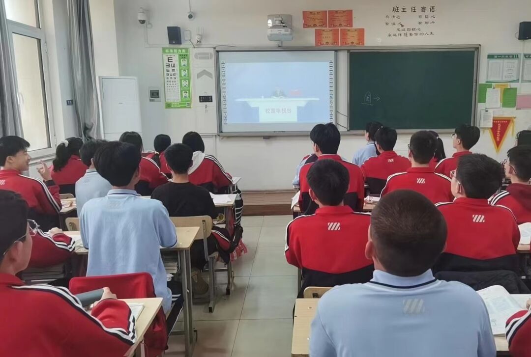 关爱未成年人健康成长,4月11日,河间市人民法院到河间市第十四中学