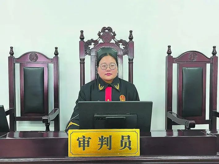 坚持"如我在诉"寻求矛盾纠纷"最优解"——巴东女法官夏文的为民情怀